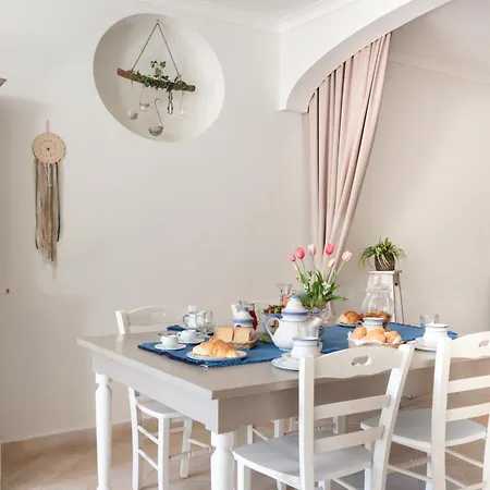 Marziale Apt Sorrento ソレント